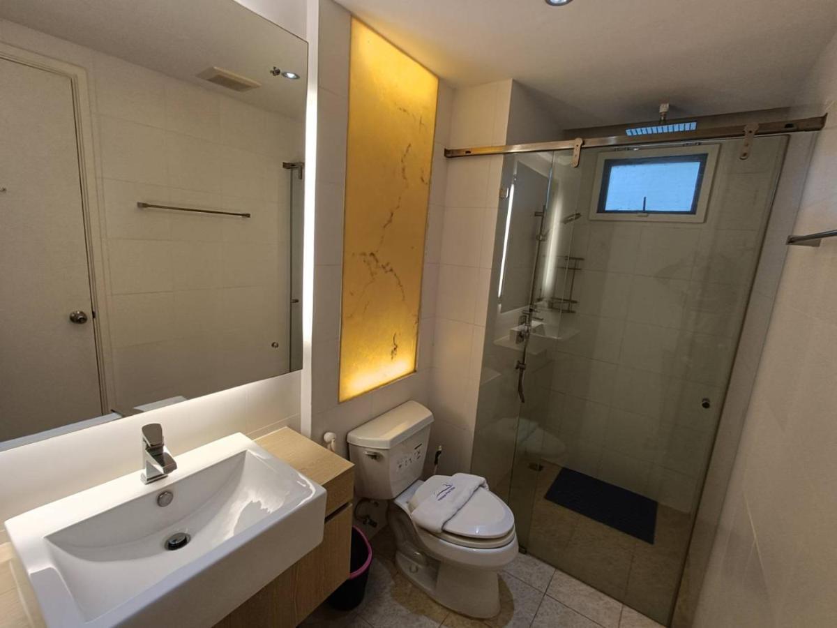 Atlantis Condo Resort By Somphong Jomtien Beach Exterior photo