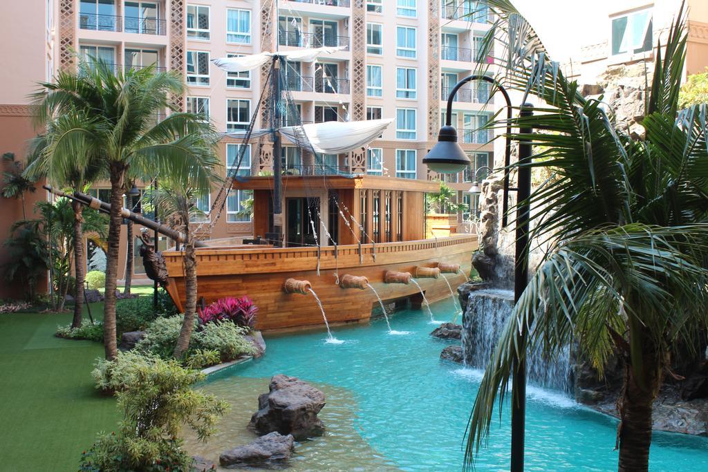 Atlantis Condo Resort By Somphong Jomtien Beach Exterior photo